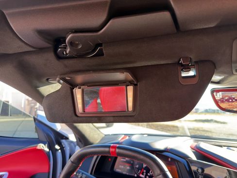 Used 2021 Chevrolet Corvette Stingray Premium Cpe w/ Z51 Performance Package image 31