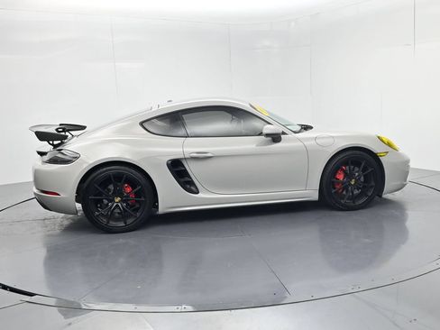 Used 2018 Porsche 718 Cayman S RWD image 8