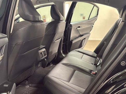 Certified 2025 Toyota Camry XLE image 15