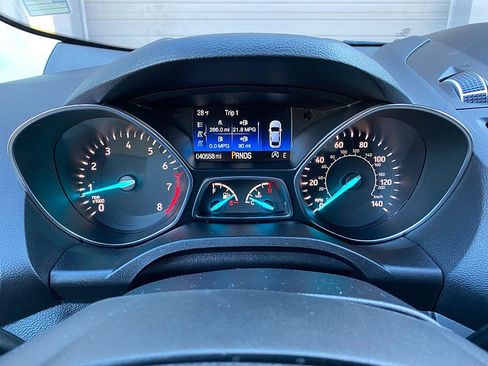 Used 2018 Ford Escape SEL image 17