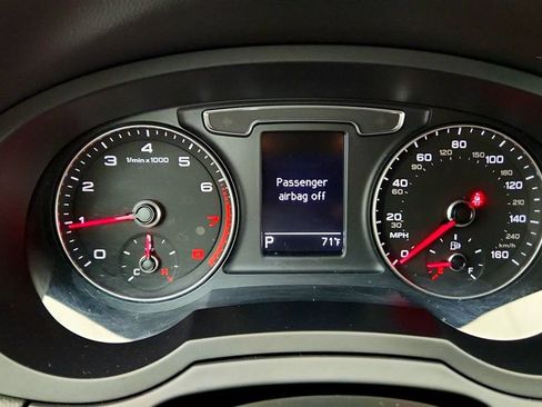 Used 2018 Audi Q3 2.0T Premium FWD image 15
