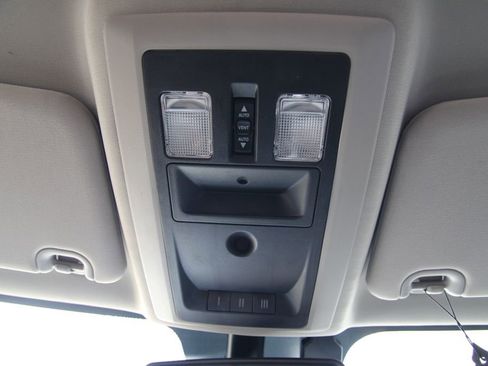 Used 2019 RAM 1500 Classic Warlock AWD/4WD image 38
