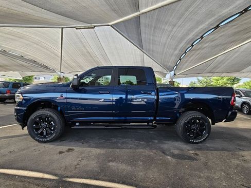 Used 2024 RAM 2500 Laramie w/ Night Edition AWD/4WD image 8