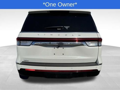 Used 2024 Lincoln Navigator L Reserve image 4