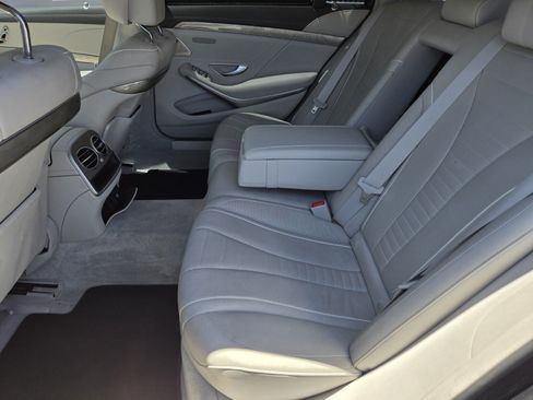 Used 2015 Mercedes-Benz S 550 Sedan image 9
