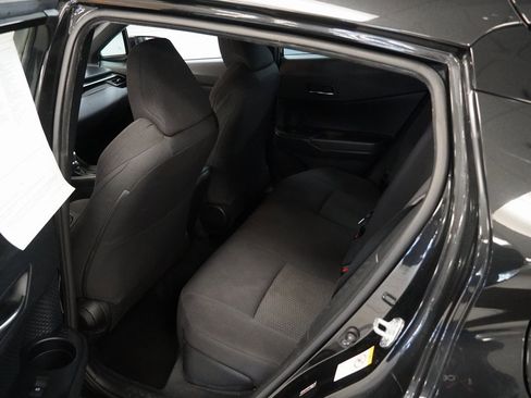 Used 2018 Toyota C-HR XLE image 18