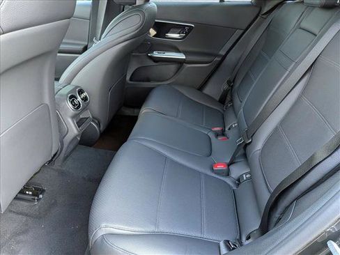 Used 2026 Mercedes-Benz GLC 300 image 16