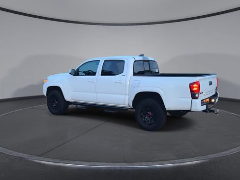 Used 2022 Toyota Tacoma SR AWD/4WD image 6