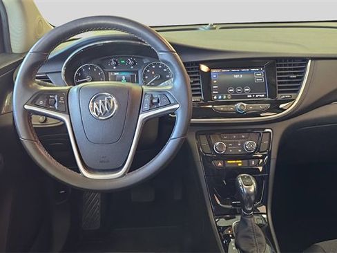 Used 2022 Buick Encore Preferred w/ Safety Package image 9