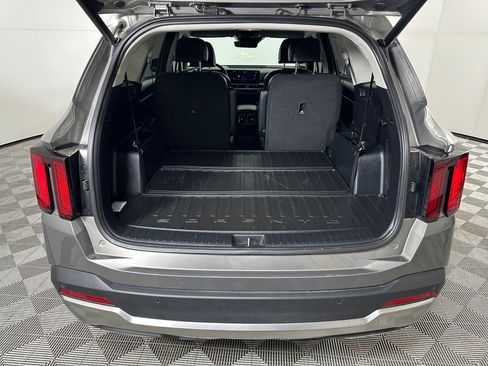Used 2025 Kia Sorento EX image 31