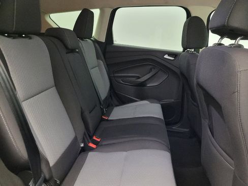 Used 2017 Ford Escape SE FWD image 19