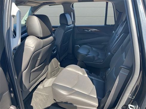 Used 2020 Cadillac Escalade Luxury w/ Escalade Sport Edition image 20
