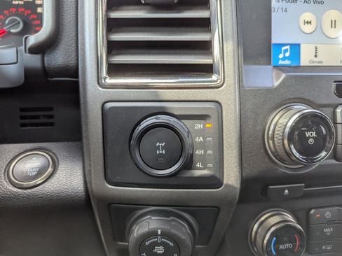 Used 2018 Ford F150 Raptor w/ Equipment Group 802A Luxury image 34