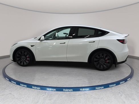 Used 2024 Tesla Model Y Performance AWD/4WD image 9
