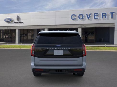 New 2026 Ford Expedition Active image 5