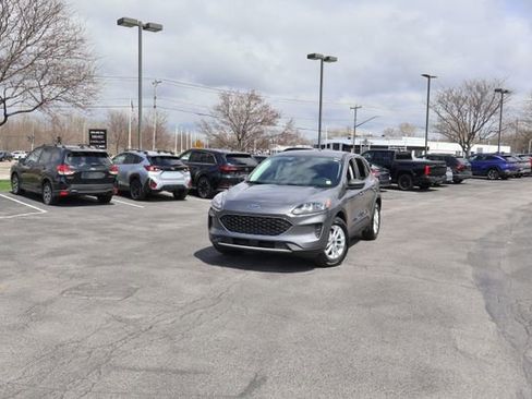 Used 2022 Ford Escape SE w/ Convenience Package image 1