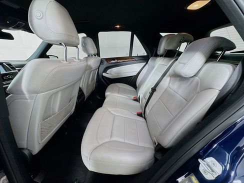 Used 2015 Mercedes-Benz ML 350 4MATIC image 29