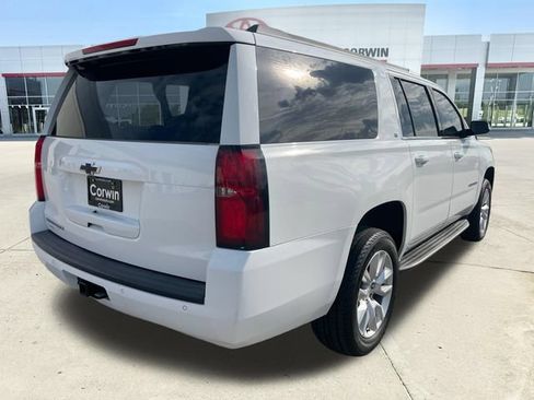 Used 2017 Chevrolet Suburban LT RWD image 5