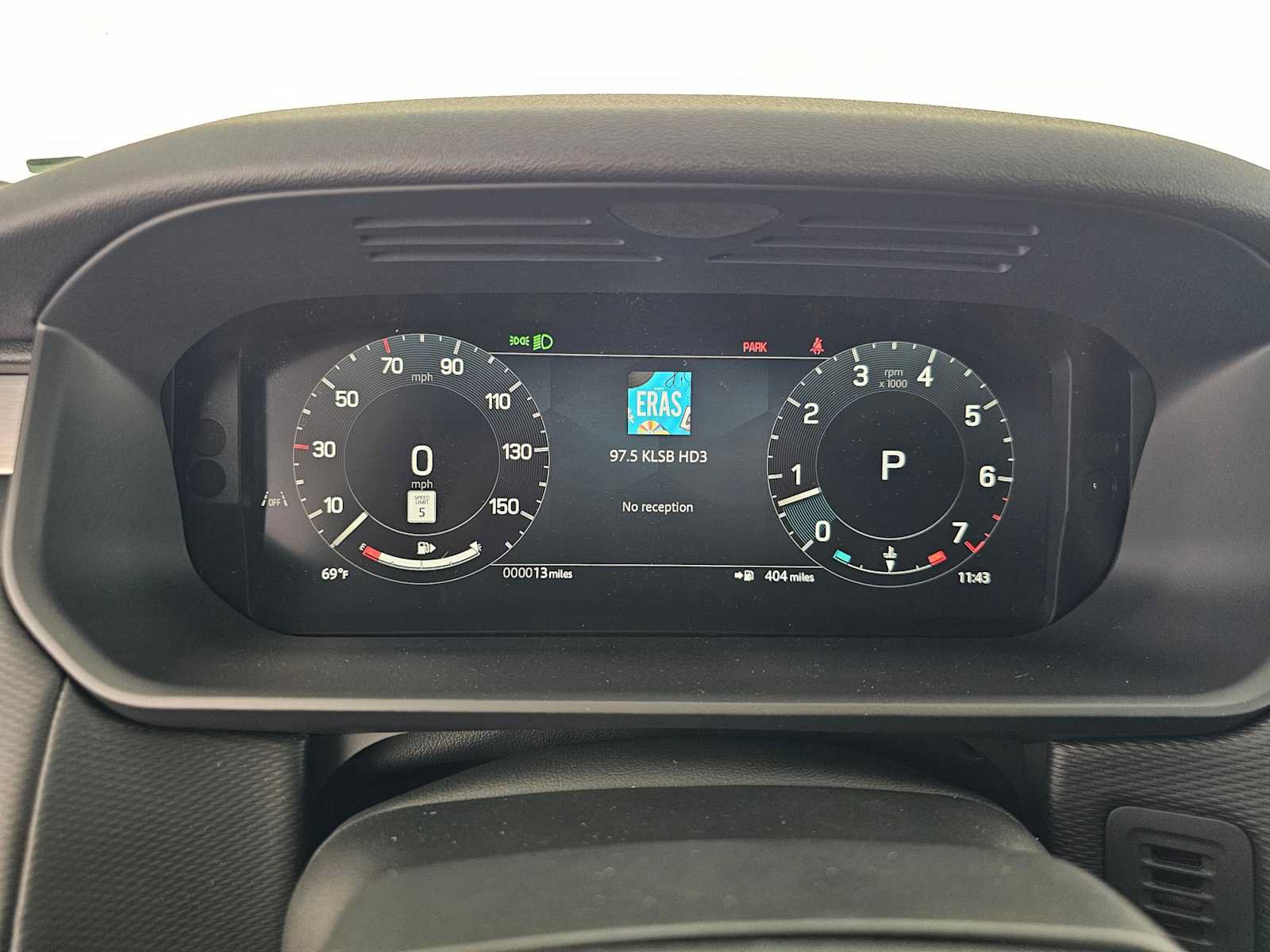 New 2026 Land Rover Discovery Limited Edition AWD/4WD image 24