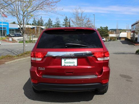 Used 2013 Jeep Grand Cherokee Laredo AWD/4WD image 4