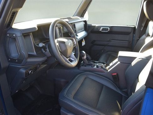 New 2025 Ford Bronco Badlands image 6