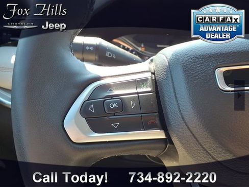 Used 2024 Jeep Compass Limited image 17