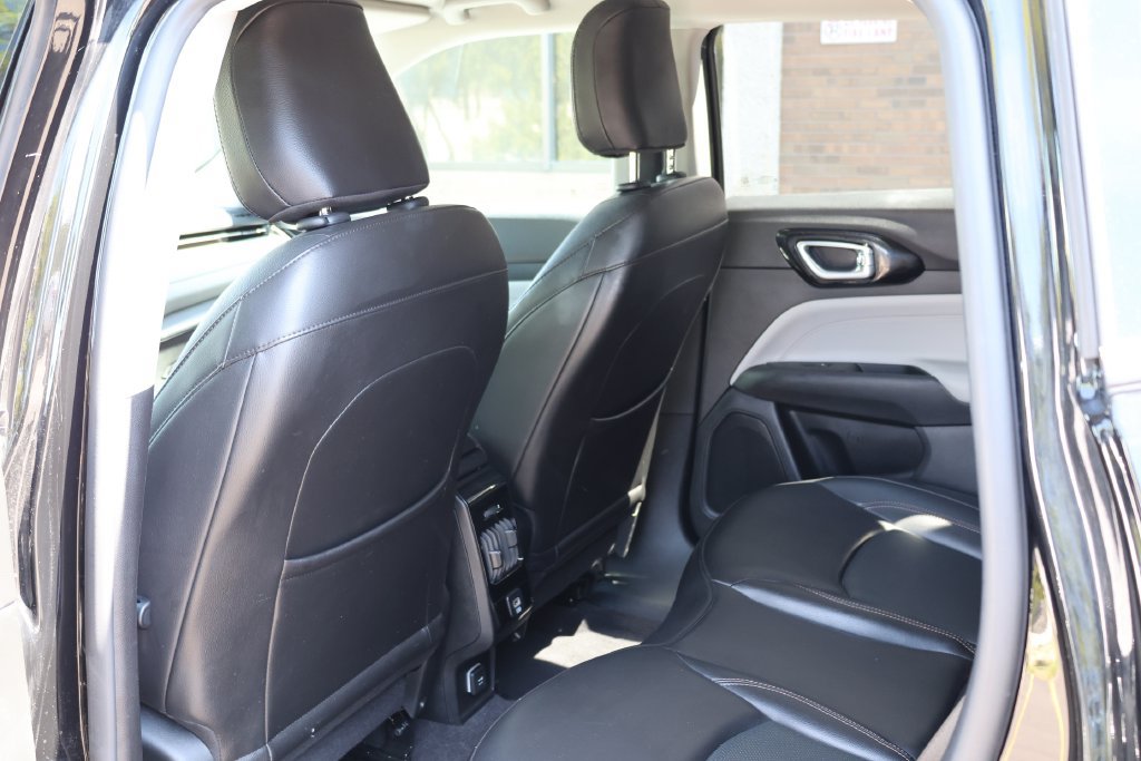 Used 2022 Jeep Compass Limited AWD/4WD image 17
