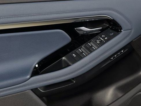 Used 2020 Land Rover Range Rover Evoque R-Dynamic SE image 25