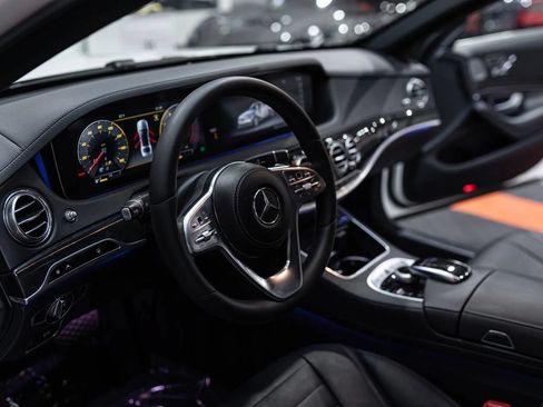 Used 2019 Mercedes-Benz S 560 Sedan image 24
