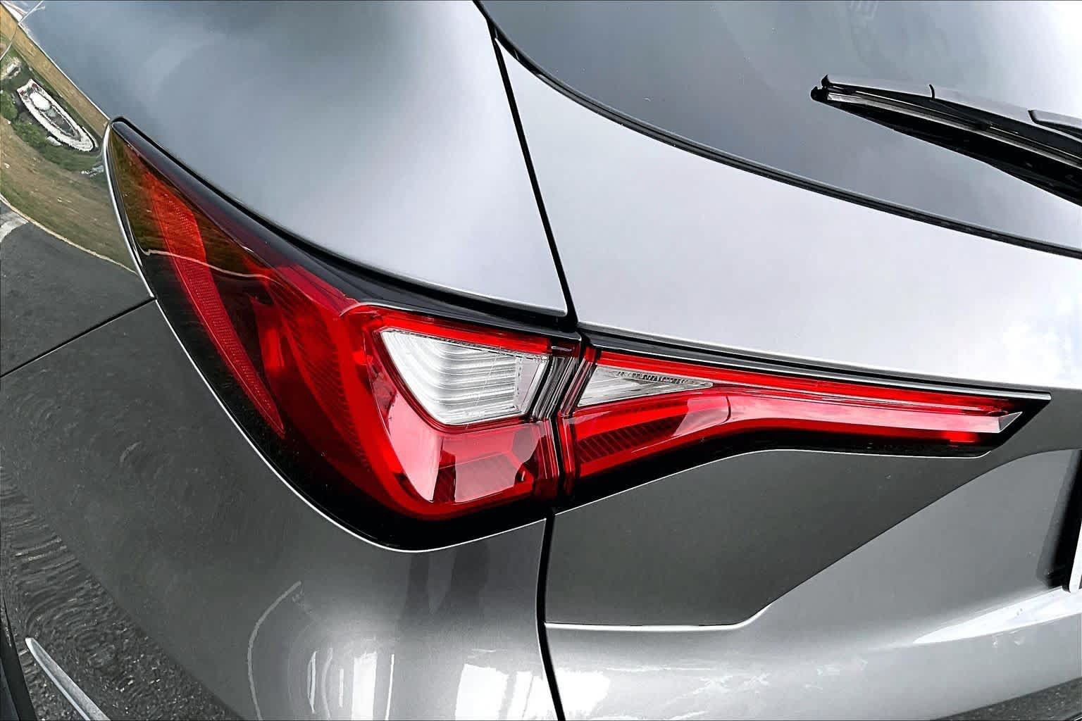 Used 2024 Acura MDX w/ Technology Package AWD/4WD image 29