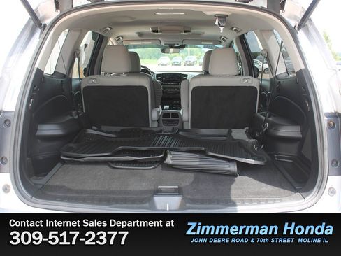 Certified 2019 Honda Pilot Touring image 6