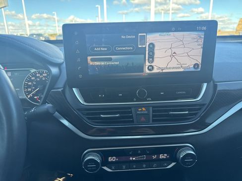 Used 2023 Nissan Altima 2.0 SR image 14