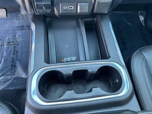 Used 2020 GMC Sierra 2500 SLT w/ Technology Package image 27