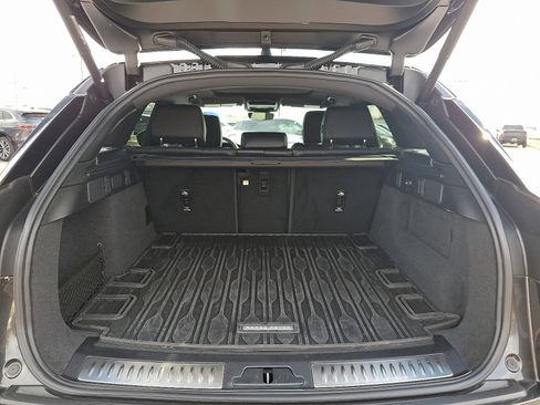 Used 2025 Land Rover Range Rover Velar S image 28