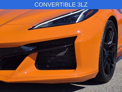 Used 2023 Chevrolet Corvette Z06 w/ Stealth Interior Trim Package RWD image 5