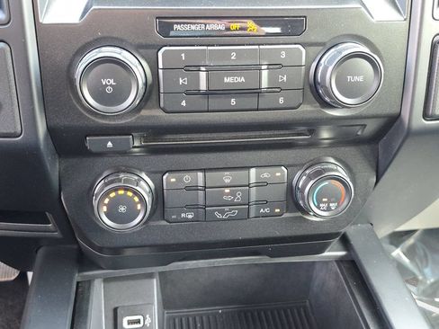 Used 2017 Ford F150 XL w/ Equipment Group 101A Mid RWD image 29