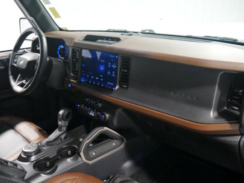 Certified 2024 Ford Bronco Outer Banks image 14