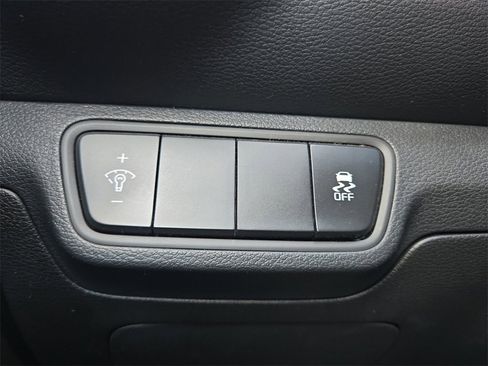 Certified 2023 Kia Forte LXS image 29