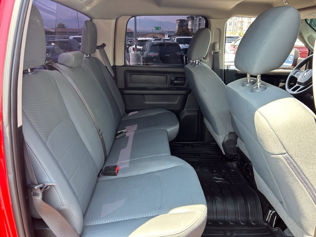 Used 2018 RAM 2500 Tradesman w/ Chrome Appearance Group AWD/4WD image 34
