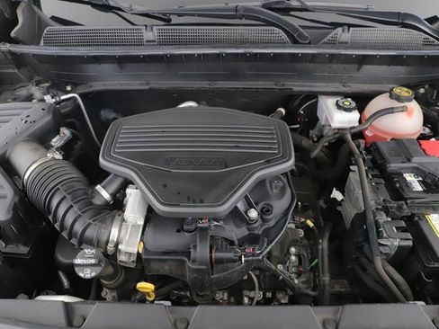 Used 2021 GMC Acadia SLE w/ Driver Convenience Package image 15