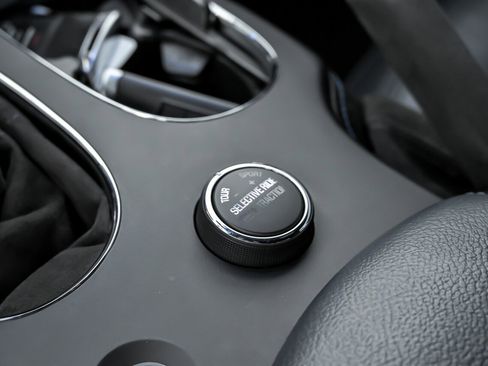 Used 2015 Chevrolet Corvette Stingray Coupe w/ 2LT Preferred Equipment Group image 40