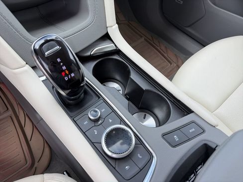 Used 2023 Cadillac XT6 Premium Luxury FWD image 11