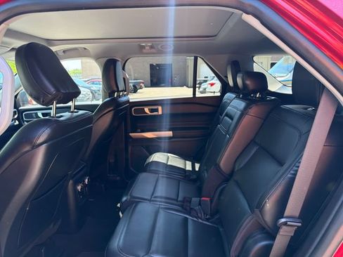 Certified 2020 Ford Explorer XLT w/ Equipment Group 202A AWD/4WD image 13