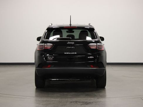 Used 2018 Jeep Compass Latitude AWD/4WD image 7