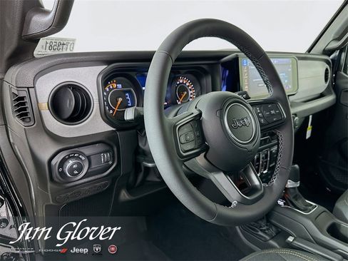 New 2025 Jeep Gladiator Sport image 30