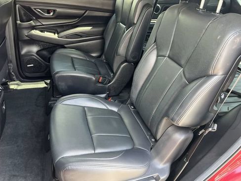 Certified 2025 Subaru Ascent Bronze Edition w/ Onyx Package AWD/4WD image 39