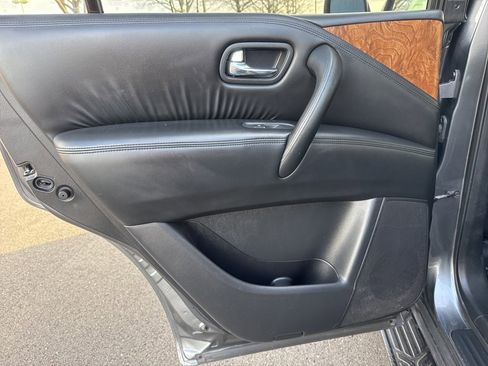 Used 2023 Nissan Armada SL image 16