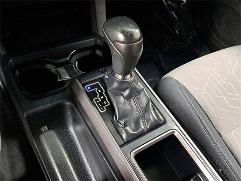 Used 2020 Toyota Tacoma TRD Off-Road image 31