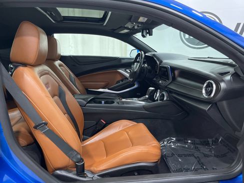 Used 2018 Chevrolet Camaro SS RWD image 29
