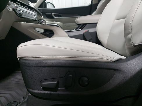 New 2025 Kia Telluride S image 40